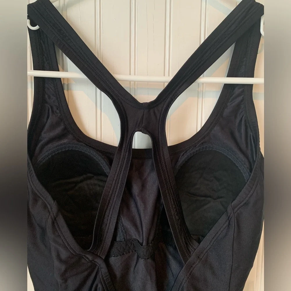 Speedo (Size 10) Black Ombré Ultraback 1 Piece Swimsuit; Bust 39; Waist 31 con’t - Picture 4 of 5